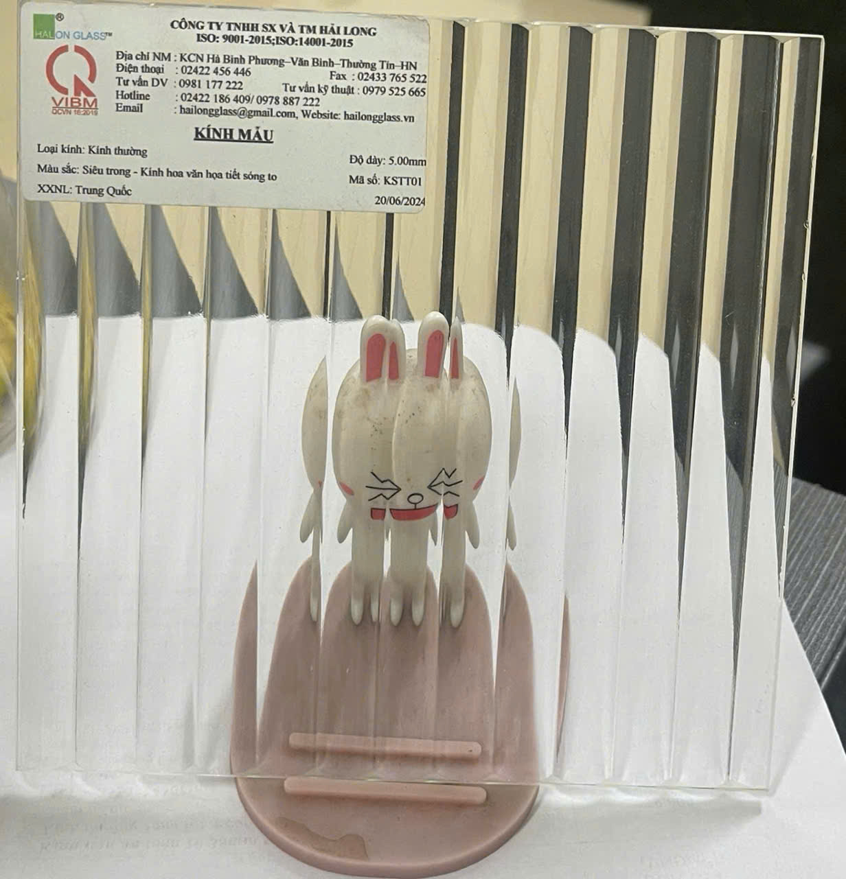 ultra-clear wave glass