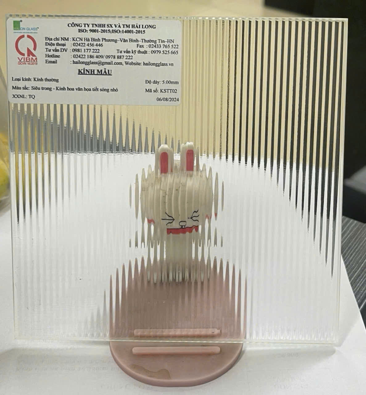 Small wave glass