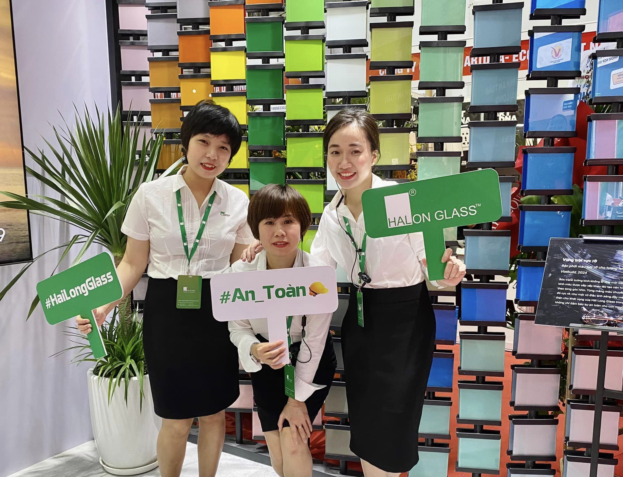 Kính sơn màu Hải Long