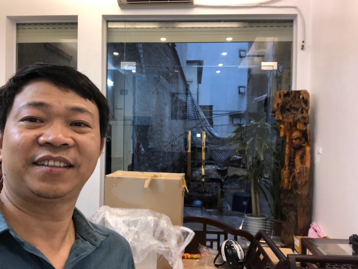 cửa kính cường lục