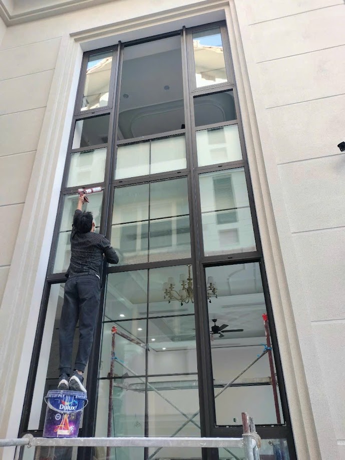 Vách kính cường lực 